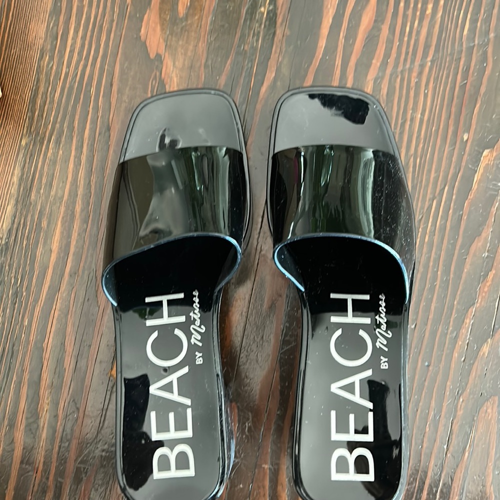 Brand new, Beach by Matisse sandal